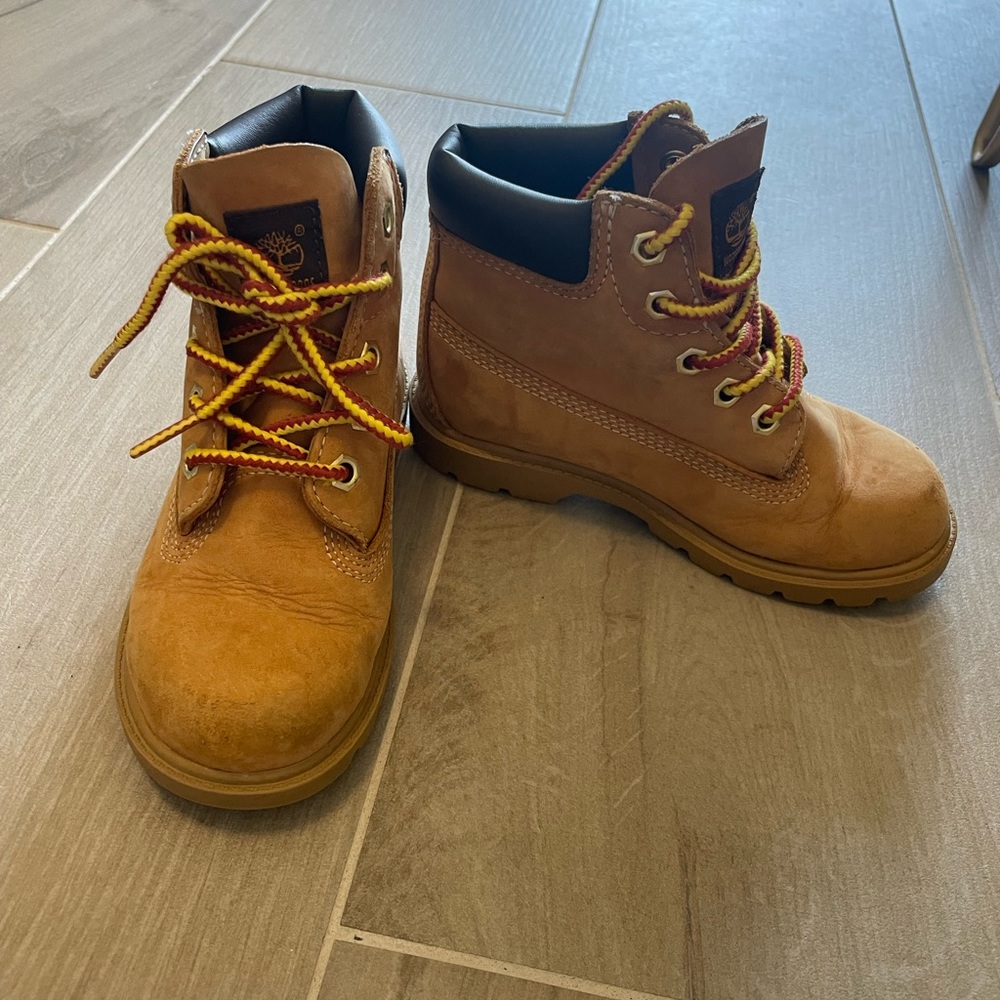 Boys Timberland work boots size 10